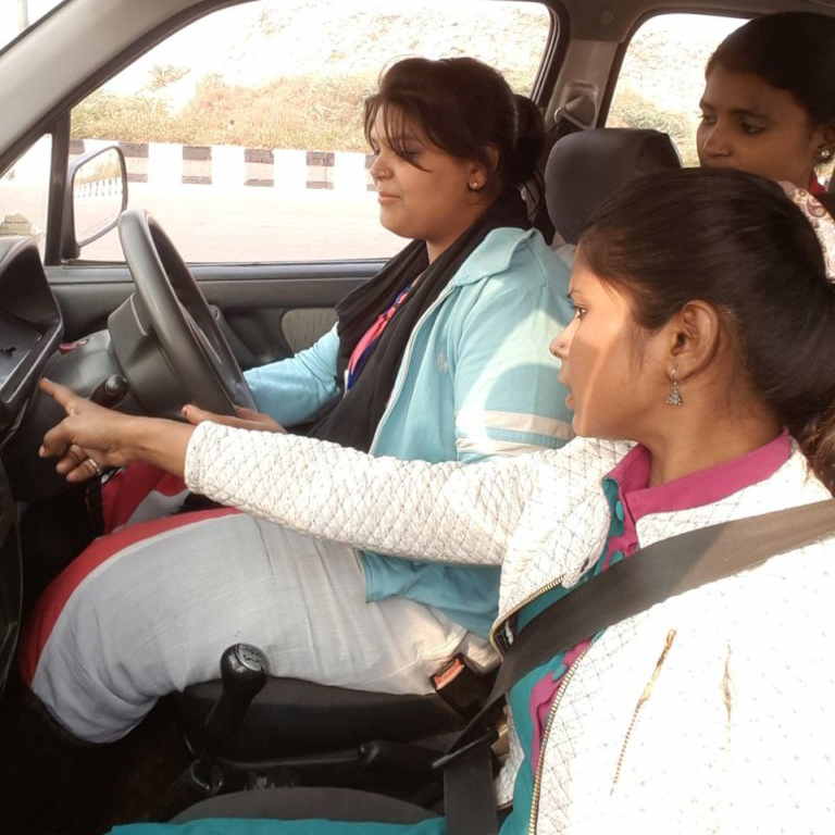 ladies-driving-instructor